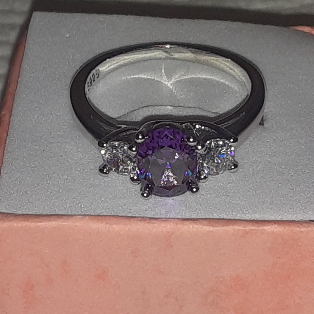 Sterling silver amethyst ring size 8, stunning